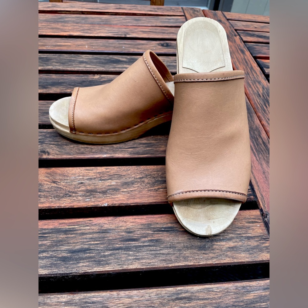 No. 6 Tan Leather Mules